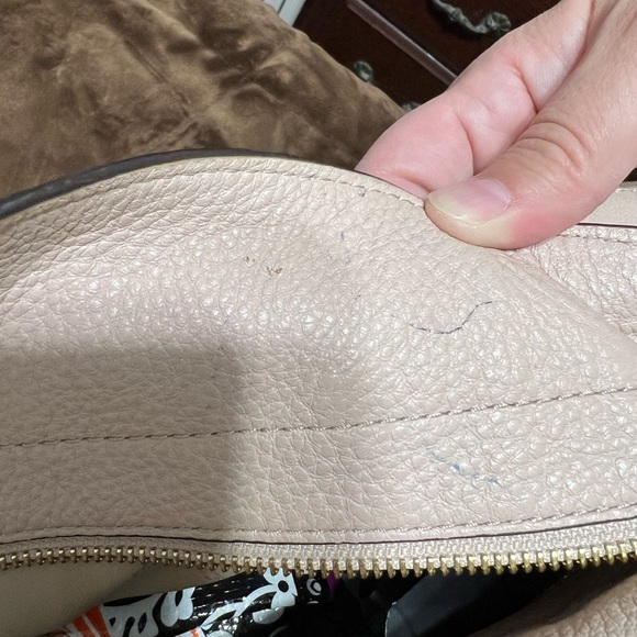 Michael Kors Hobo purse - Picture 7 of 15